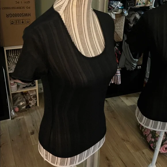 🛑 1 hour sale. Dolce & Gabbana, size 44/Large, Black Short Sleeve Sheer Top - Picture 13 of 13